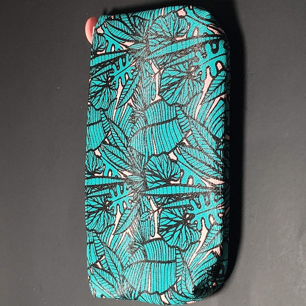 Cosmetics bag
